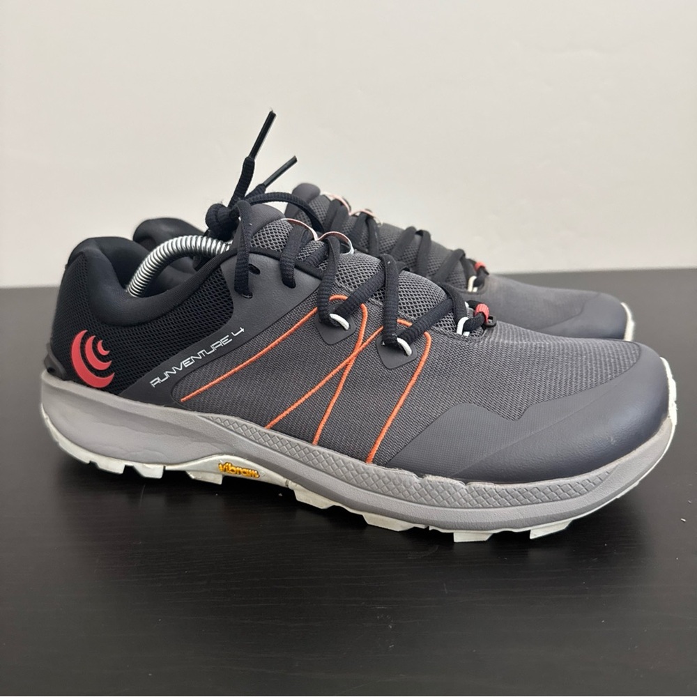 Topo Athletic Gray and Black Shoes0mm drop